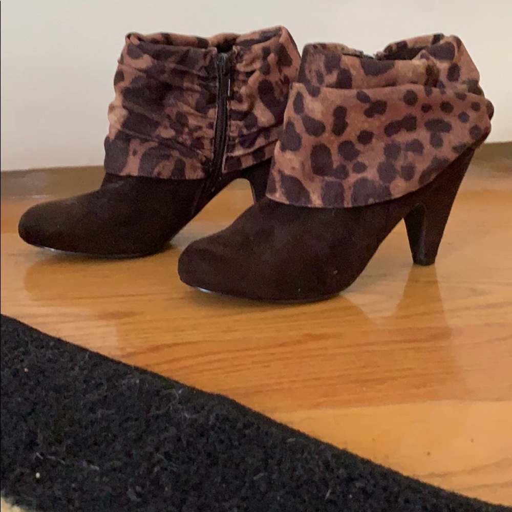 Bakers heeled ankle boots